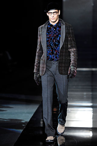 Giorgio Armani / - 2010-2011